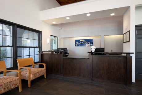 Milpitas Inn - Accessible Front Desk